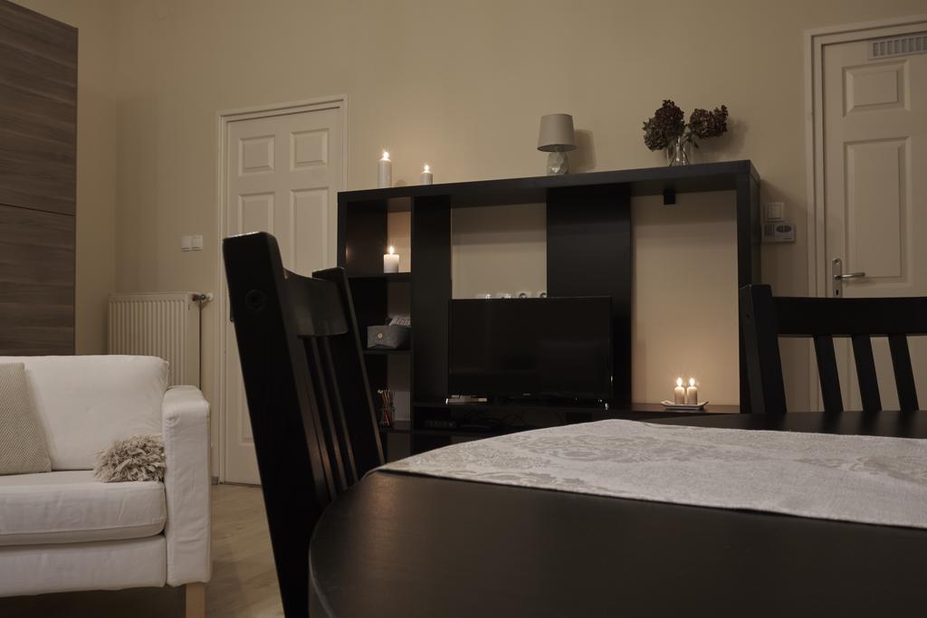 Appartamento Károlyi Garden | hostAID Budapest Esterno foto