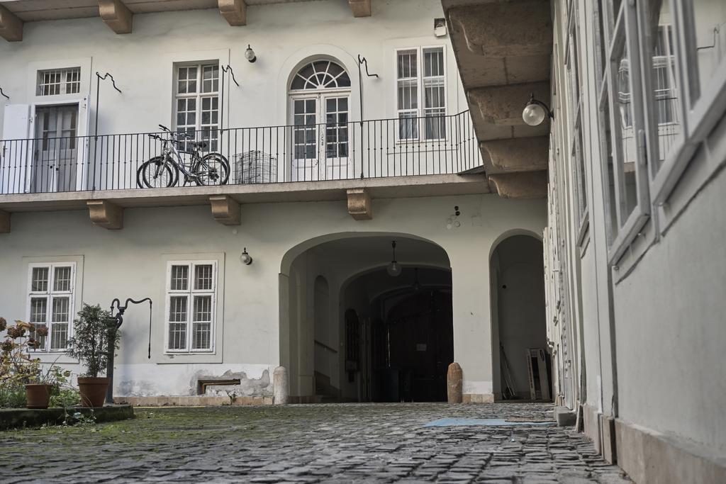 Appartamento Károlyi Garden | hostAID Budapest Esterno foto